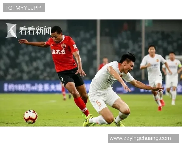 中国足球星光璀璨 揭开国足球员背后的传奇故事与荣耀时刻