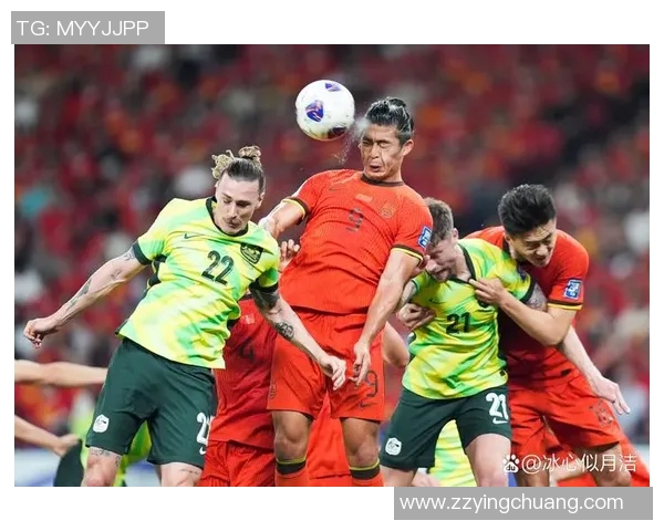 足球巨星比赛中意外扭伤脚踝引发球迷担忧未来赛程表现